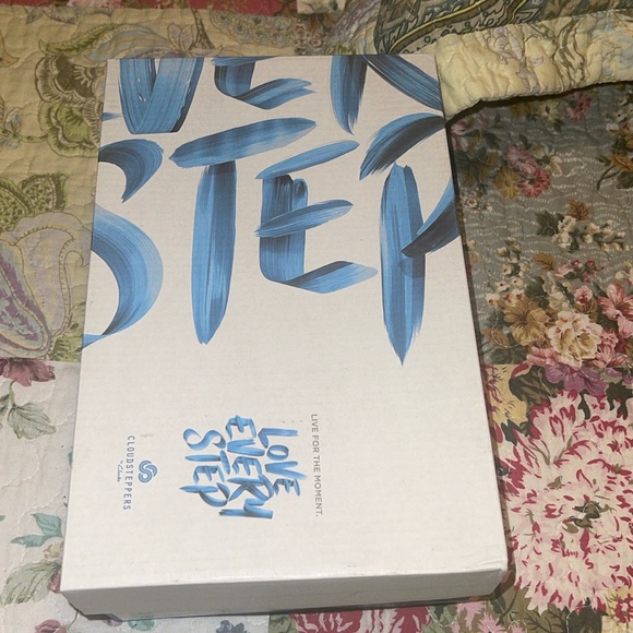 Like new cloudstepper by Clark’s soft cushion sandals! - Picture 1 of 6